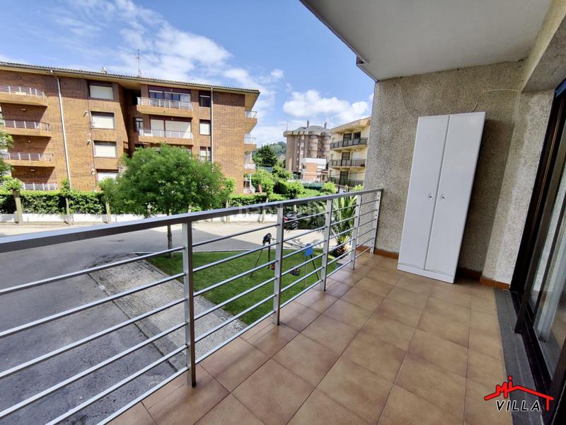 Foto cf698bdf-2c91-44fa-bacf-5b0878d192be. Pis amb aparcament a Zona Playa Laredo