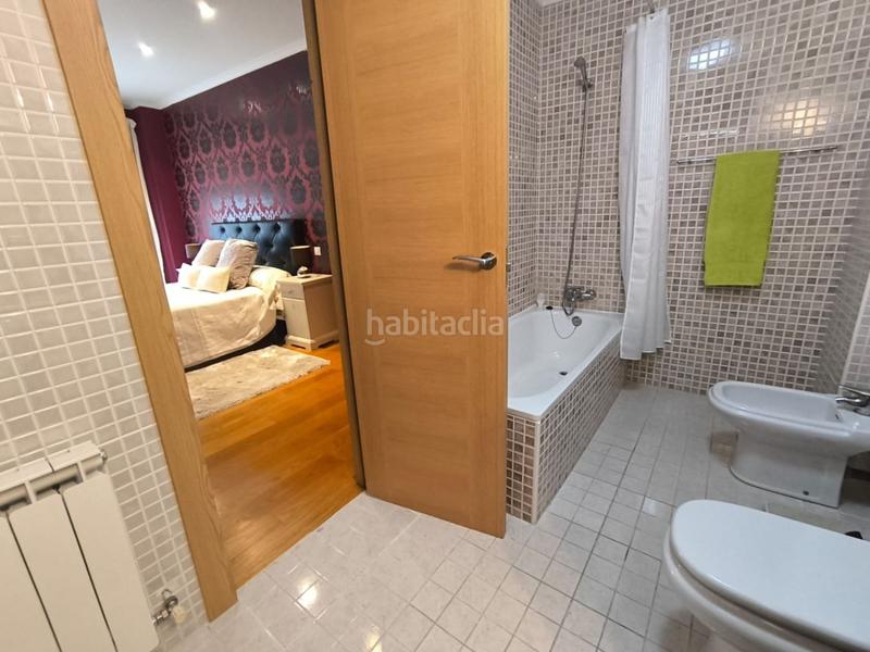 Foto feff87d1-776d-440e-87b2-18c7a98b6772. Xalet amb calefacció aparcament a Argoños