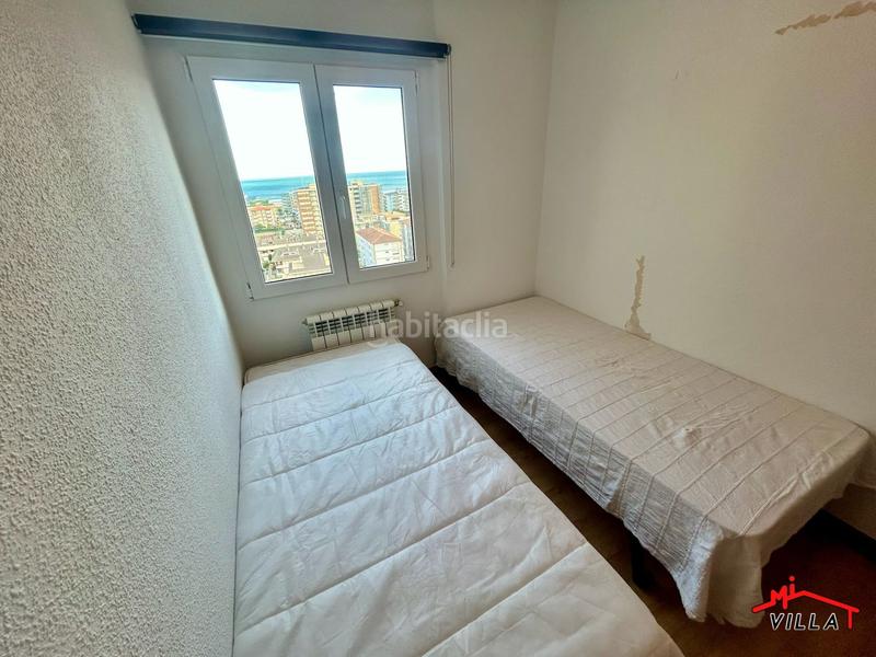 Foto 4cc7bdec-284d-4035-983d-0c51c8781c8c. Pis amb calefacció a Zona Playa Laredo