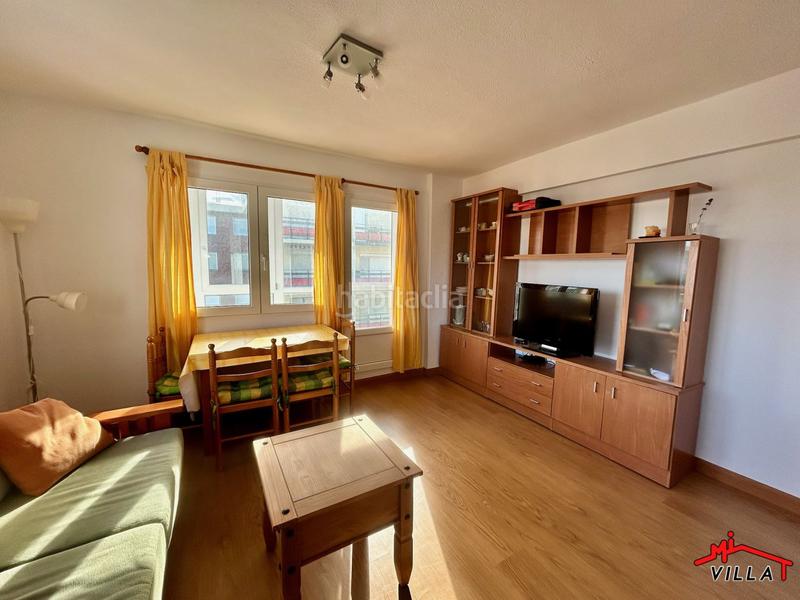 Foto 756de074-1f5d-4cc1-b056-ace19c44d8f9. Pis amb calefacció a Zona Playa Laredo