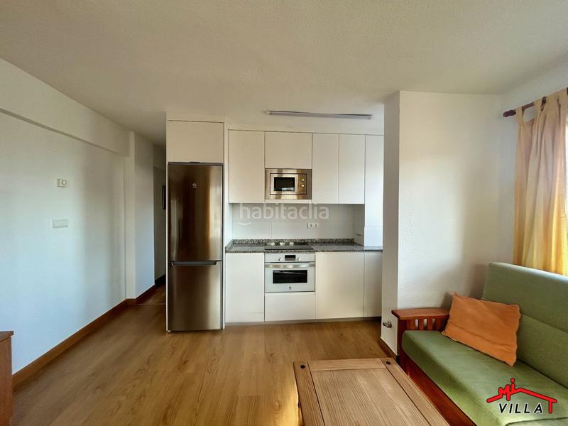 Foto 9d2f3839-2380-40ab-93bb-391c39b3ce41. Pis amb calefacció a Zona Playa Laredo