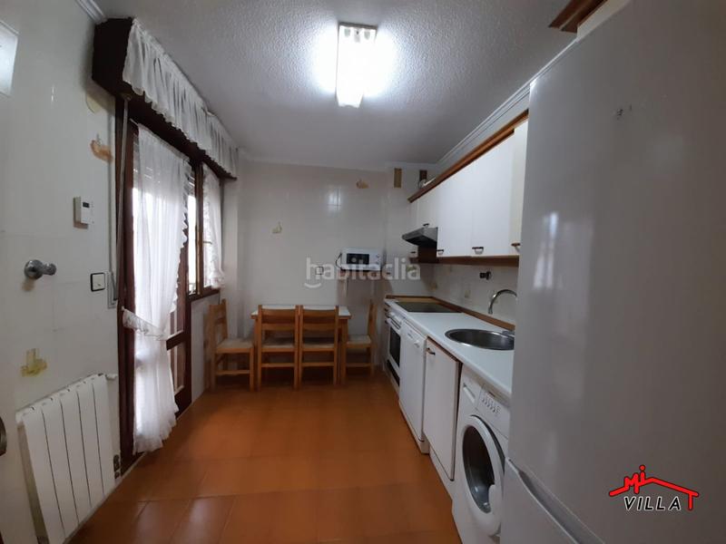 Foto 95b7a1e3-a2b8-4b64-a06c-34c4e7fd937f. Lloguer pis amb calefacció aparcament a Zona Playa Laredo