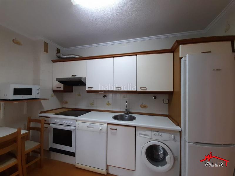 Foto 5166412d-50c5-4548-bb35-3bdeb556352e. Rent flat with heating parking in Zona Playa Laredo