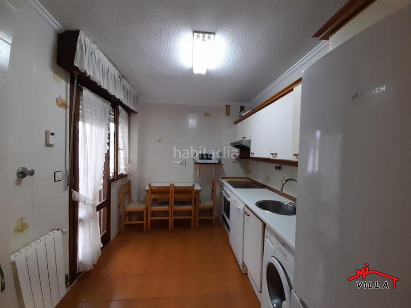 Foto cea7a193-828d-45e1-b8f3-f8e53e94d8bc. Rent flat with heating parking in Zona Playa Laredo