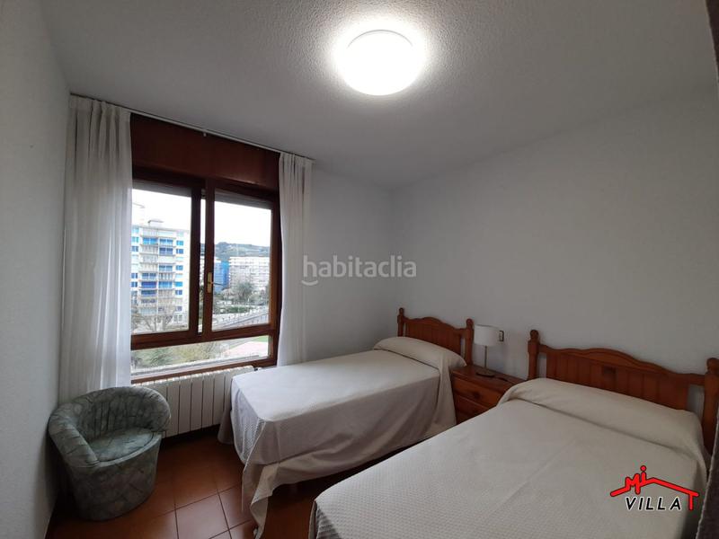 Foto ffca9624-6d30-4763-8291-9ffb5fe275fa. Rent flat with heating parking in Zona Playa Laredo