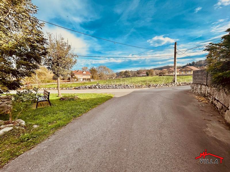 Foto 59f71470-43ac-401a-ae15-e6cb1f2f4f4e. Maison jumelée avec chauffage parking dans Solórzano