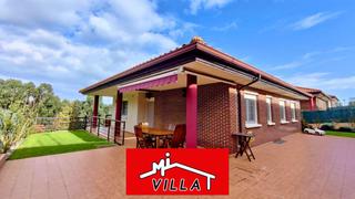 Chalet in Limpias. Chalet en venta en seña, 4 dormitorios.