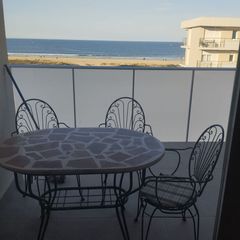 Miete Etagenwohnung in Zona Playa. Piso en alquiler en playa, 2 dormitorios.