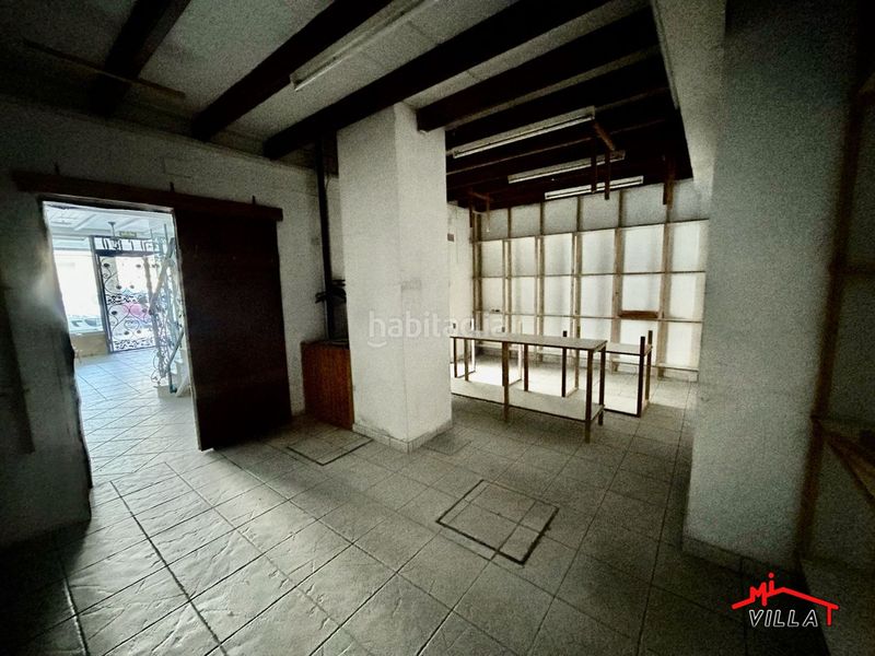 Foto da13da7e-e85f-4f74-852f-629c5b4f65c3. Local comercial a Centro Laredo