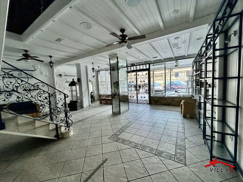 Foto e2813af1-c6d8-4936-ab68-64f899f2be51. Local comercial a Centro Laredo