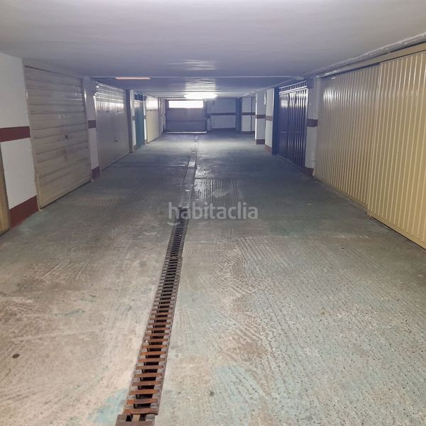 Foto 4126899f-fb39-42f9-86fb-ef8a7e99342f. Aparcament cotxe a Zona Playa Laredo