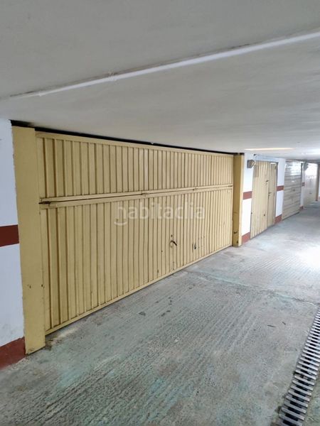 Foto 7f8ee894-4b0f-41d7-a1a5-78ab9fa71d31. Aparcament cotxe a Zona Playa Laredo