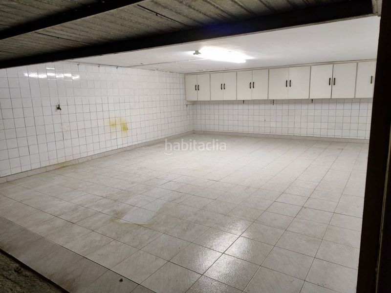 Foto bbf9a37e-dfcf-4b85-a2f5-386915979d49. Aparcament cotxe a Zona Playa Laredo