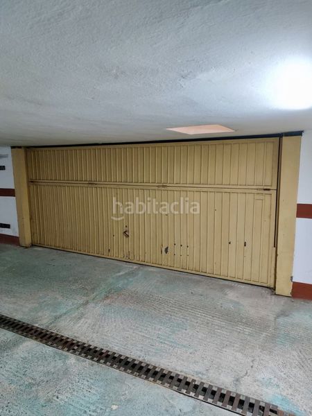 Foto e1833591-88a3-4bff-8740-46f1c5275e90. Aparcament cotxe a Zona Playa Laredo