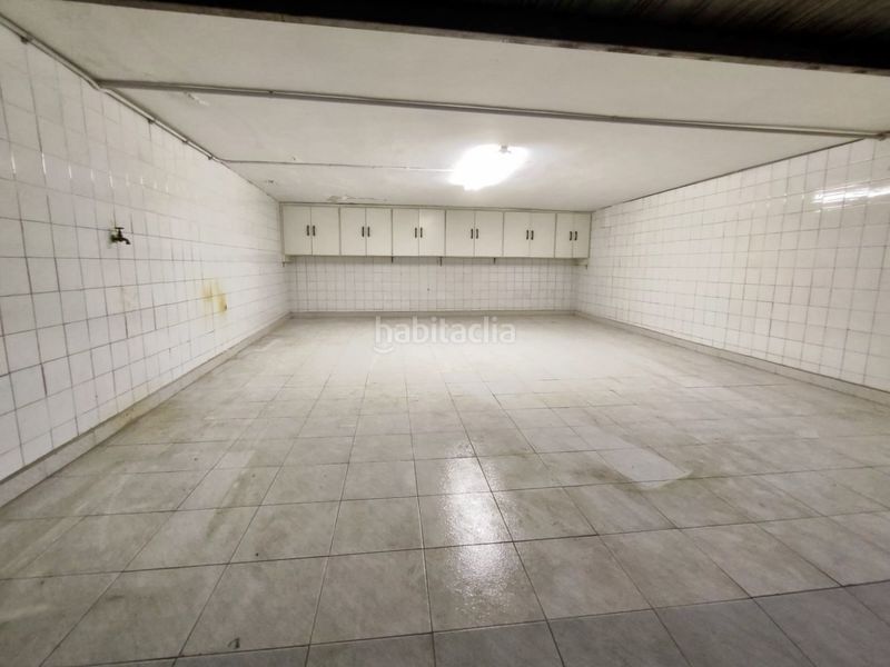 Foto ec91c581-8da2-4609-a644-3e28ff42666a. Aparcament cotxe a Zona Playa Laredo