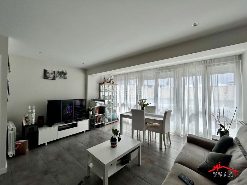 Foto 25159bb5-7094-4785-b6cd-dfd6ad92e426. Pis amb calefacció aparcament a Centro Laredo