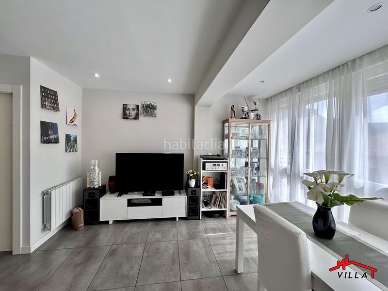 Foto 5e54e8a2-3bc4-4d67-948b-566fab6090b9. Pis amb calefacció aparcament a Centro Laredo