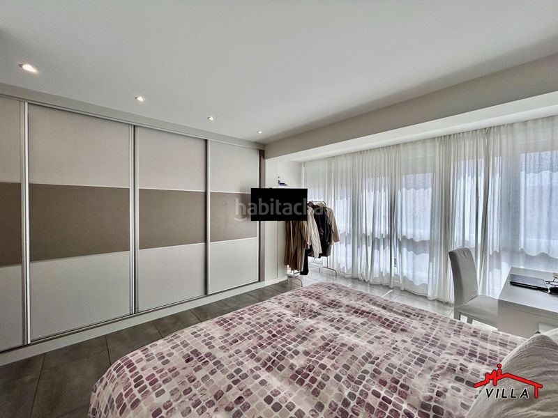 Foto 642459c6-e3a7-47b9-b5bc-eff51b990faa. Pis amb calefacció aparcament a Centro Laredo