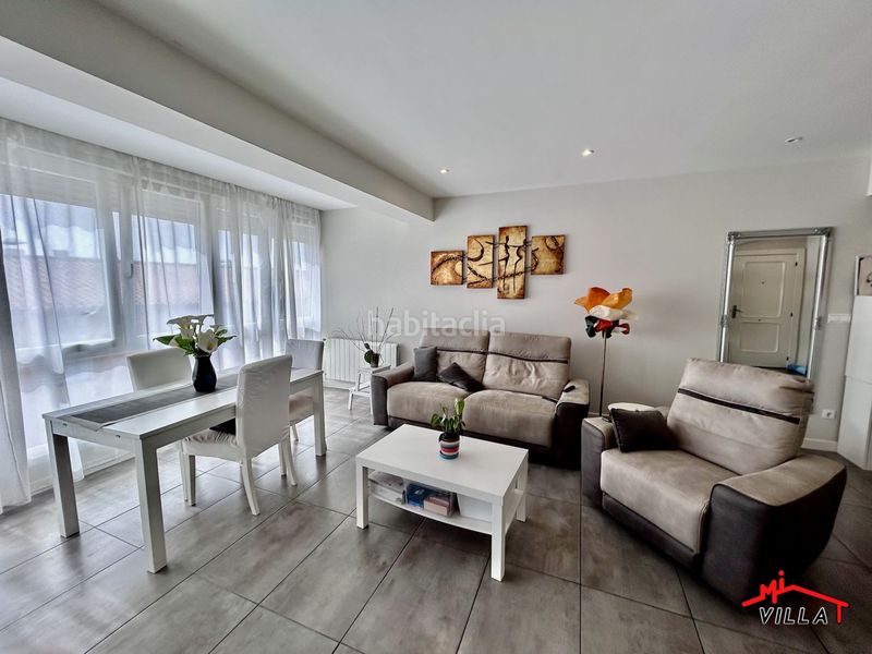 Foto e7c6f209-e4f0-417e-b7fe-adcc23af3729. Pis amb calefacció aparcament a Centro Laredo