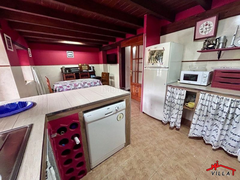 Foto 513ac779-d94d-4747-a950-b856ffd879cf. Casa adossada a Rasines