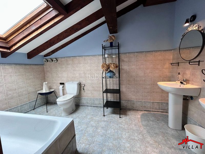 Foto 94cea182-0792-4fbe-ac31-c2ba6d7aacac. Casa adossada a Rasines