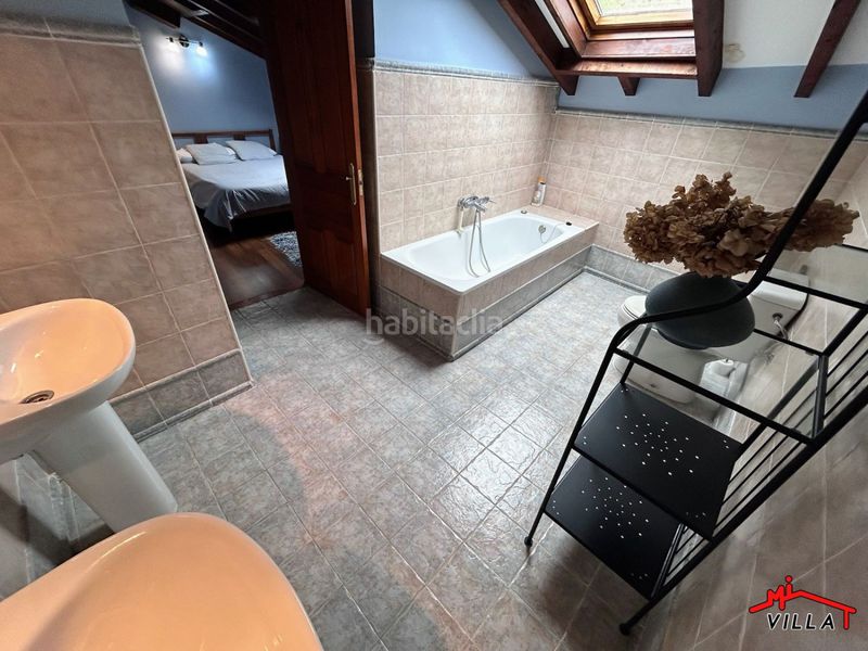 Foto 99b8d5f6-b013-4cf7-8829-0cb5331dad08. Casa adossada a Rasines