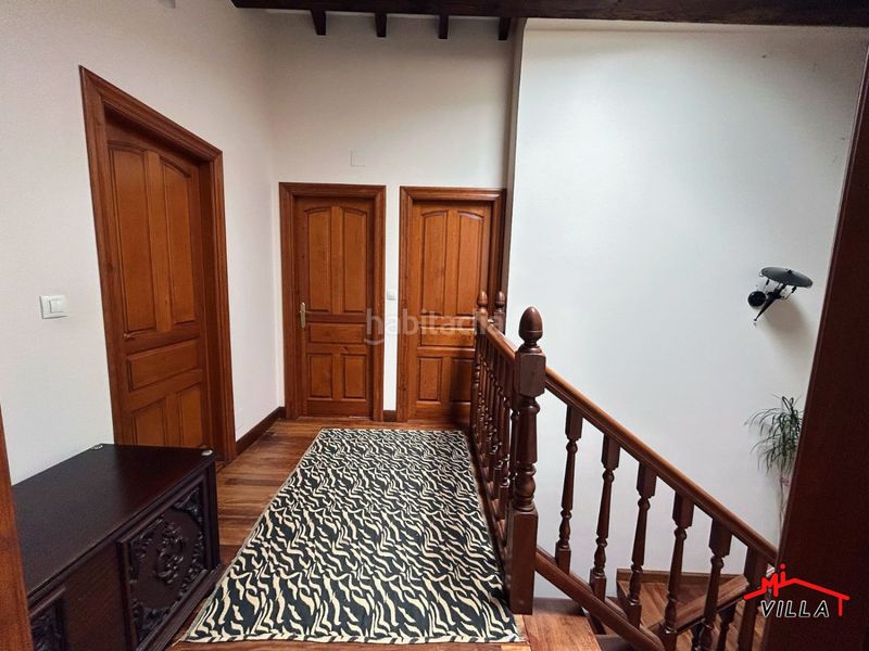 Foto d103acd5-4710-45e4-8d1a-243ff809e3d3. Casa adossada a Rasines