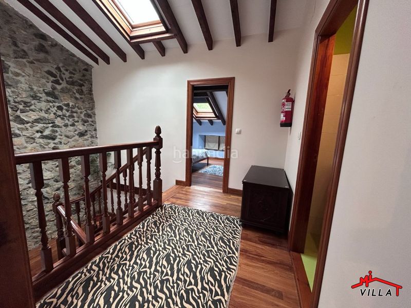 Foto e66ee67a-c8d7-4fc2-abcc-701f80e92255. Casa adossada a Rasines