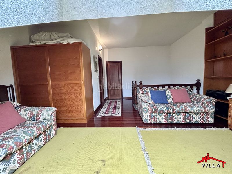 Foto 3535084f-3395-4a49-87f2-1a0dbb5fb4ab. Casa adossada amb calefacció aparcament a Zona Playa Laredo