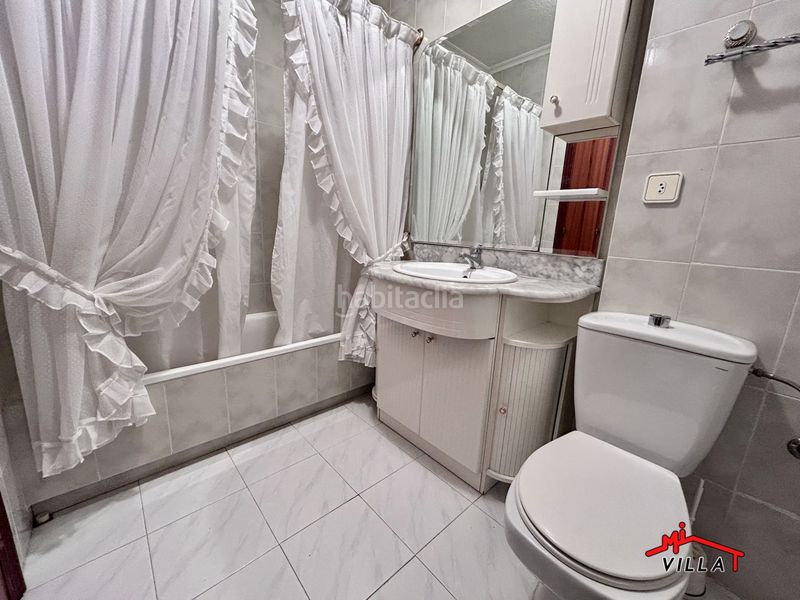 Foto 3badd2ed-6aa4-4831-8f35-716f314e9ba9. Casa adossada amb calefacció aparcament a Zona Playa Laredo