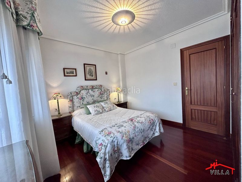 Foto 6c08d27e-cd27-4a37-806e-323c062cff24. Casa adossada amb calefacció aparcament a Zona Playa Laredo