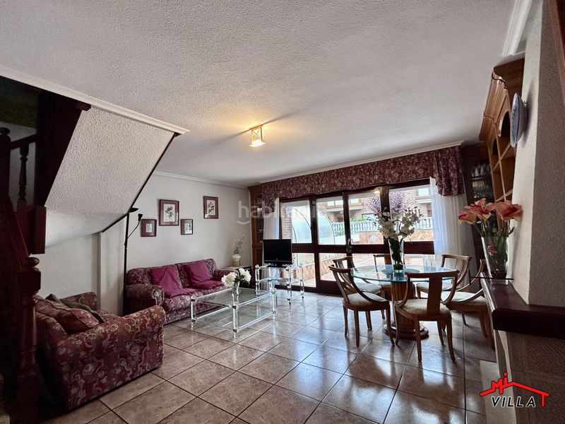 Foto abf4453f-6a0a-4987-8995-a998c470692b. Casa adossada amb calefacció aparcament a Zona Playa Laredo