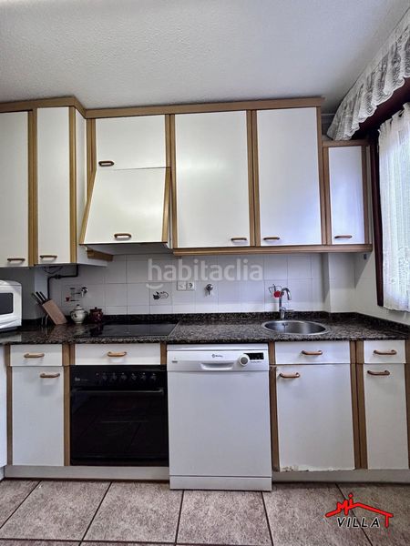 Foto df91306a-4587-47d3-b1cf-da989003ef19. Casa adossada amb calefacció aparcament a Zona Playa Laredo