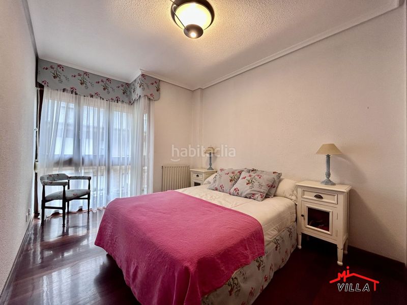 Foto e06618b2-b0c9-4fc7-88d9-395c1d30f0bc. Casa adossada amb calefacció aparcament a Zona Playa Laredo