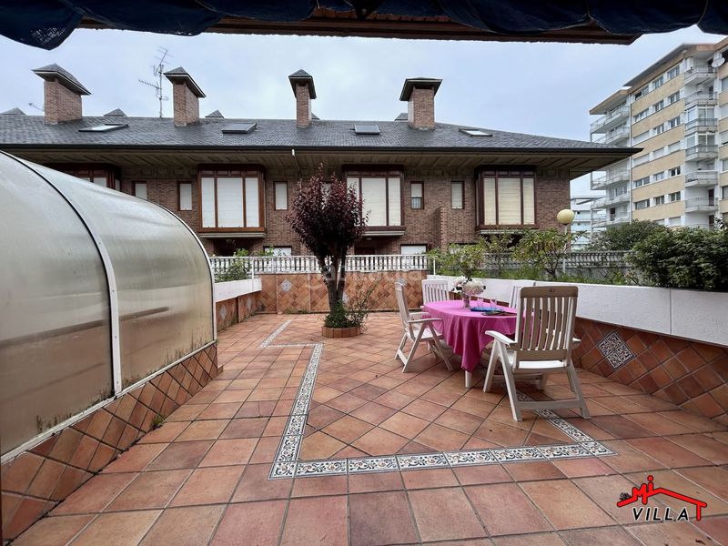 Foto fb90884f-6ae6-44ba-b4a9-8328da191b05. Casa adossada amb calefacció aparcament a Zona Playa Laredo