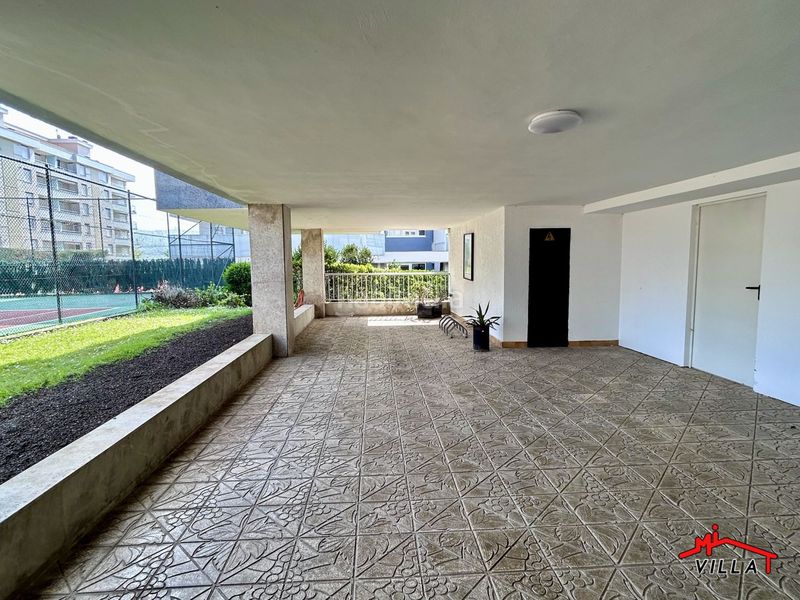 Foto 0ed4727d-7108-4828-bb7b-cdab59a40cce. Pis amb aparcament a Zona Playa Laredo