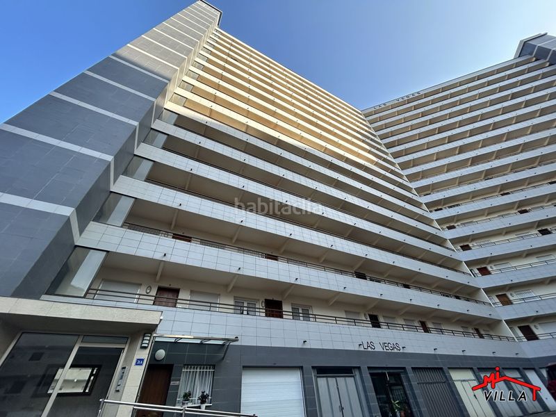 Foto b9301634-2127-4138-aa54-1833ecec7990. Pis amb aparcament a Zona Playa Laredo