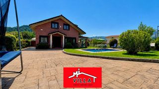 Chalet in Guriezo. Pareado en venta en guriezo, 4 dormitorios.