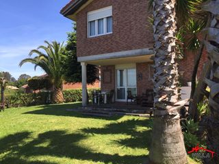Location Chalet à Limpias. Chalet en alquiler en alto, 3 dormitorios.