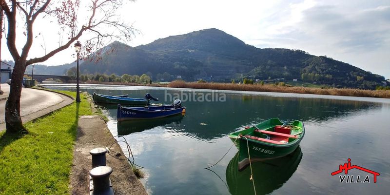 Foto 9ac98b06-e0e6-494d-8a2c-d6cf585940a8. Pis amb calefacció aparcament a Limpias