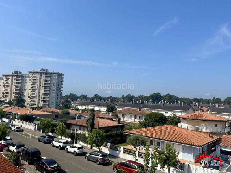 Foto 61c08f9a-5ed3-4923-93e9-ca80444d787e. Dúplex amb aparcament a Zona Playa Laredo