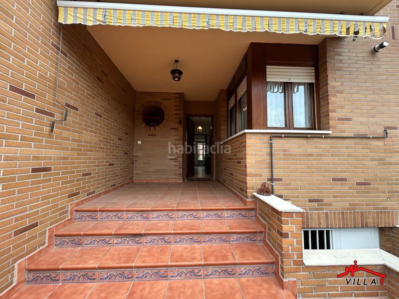 Foto 2d784e11-272f-4d45-aaef-ff01921bb0f5. Casa adossada amb calefacció aparcament a Zona Playa Laredo