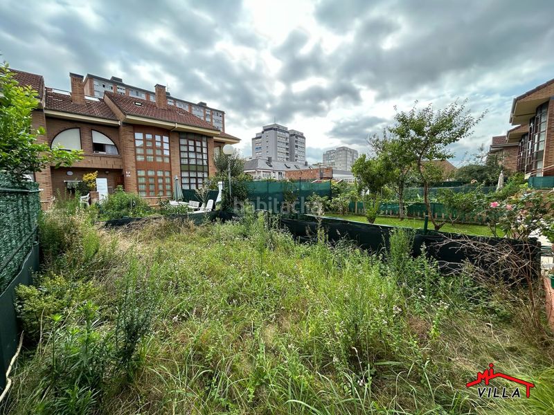 Foto 82c0aaeb-41c7-4616-8c7f-7d7af96de69e. Casa adossada amb calefacció aparcament a Zona Playa Laredo