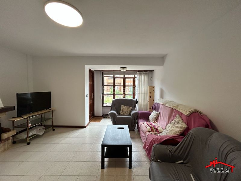 Foto d8f26375-cb55-4e46-a8d2-90bc7f8a435c. Casa adossada amb calefacció aparcament a Zona Playa Laredo