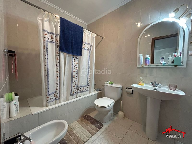 Foto f0d435e4-d3f8-411e-8a85-ba04aa40e059. Casa adossada amb calefacció aparcament a Zona Playa Laredo