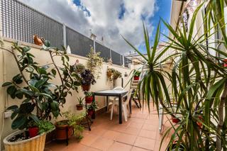 Casa a San Pere. Una casa especial per una família especial