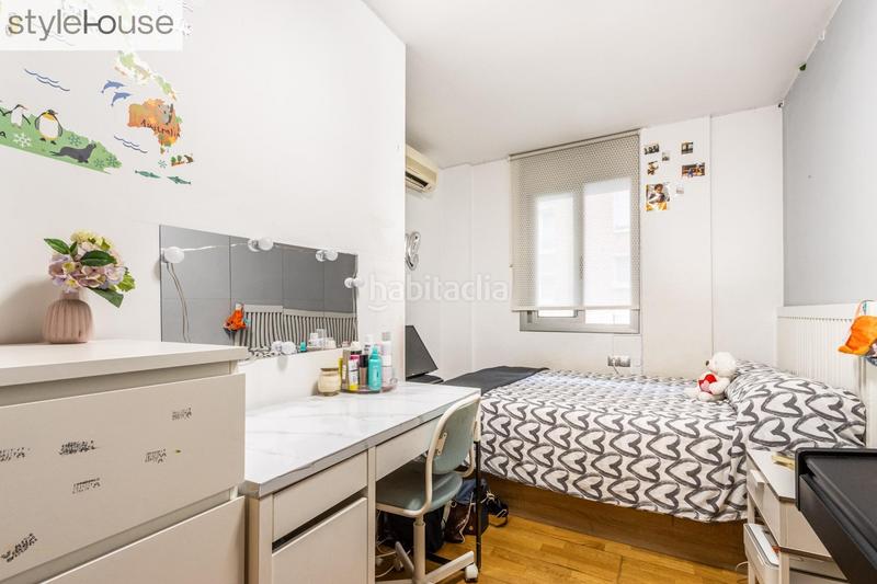 Foto ca33b873-2f5f-4c35-ad3f-9432962af9f5. Piso en carrer sant marc 18 sant jordi home! en Ca n'Aurell Terrassa