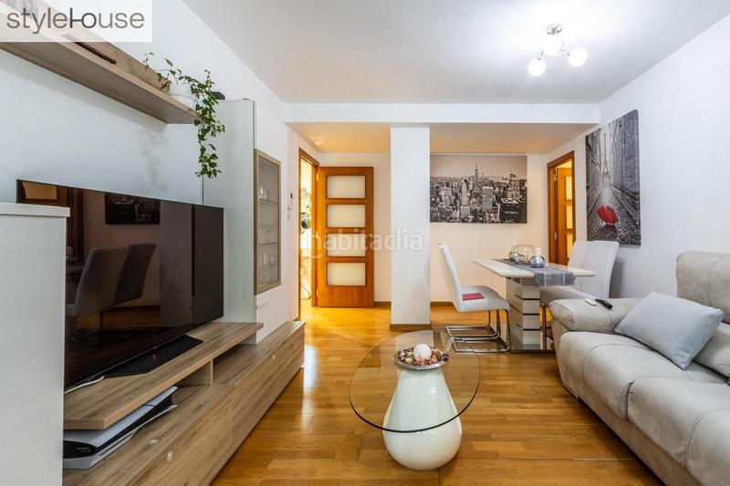 Foto ce3c2425-89b7-419a-a745-9c74ed3b9a22. Piso en carrer sant marc 18 sant jordi home! en Ca n'Aurell Terrassa