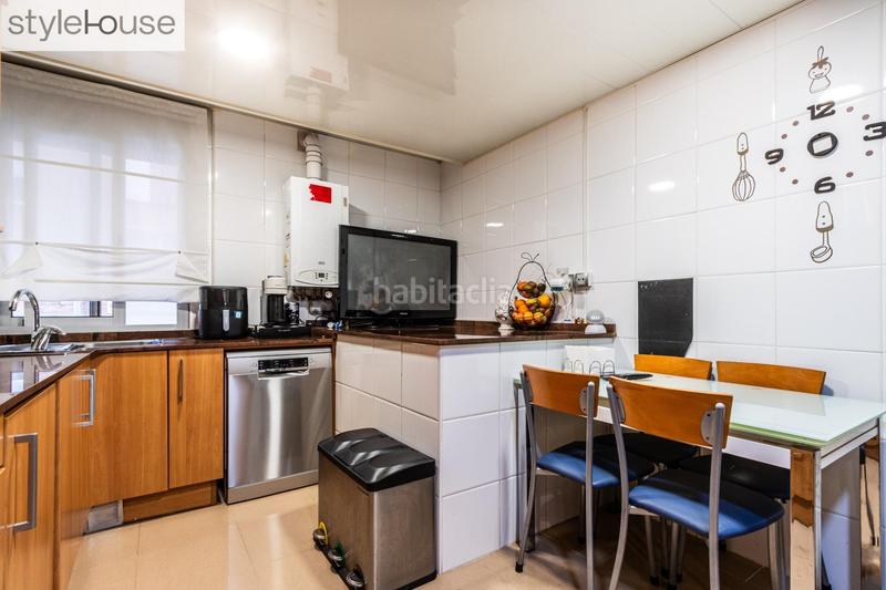 Foto fb5f4d89-8641-4032-b948-f21d859a0180. Piso en carrer sant marc 18 sant jordi home! en Ca n'Aurell Terrassa