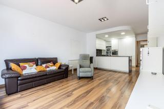 Casa adosada en Barri del Centre. Vivienda diseñada para inspirar a cada miembro de la familia